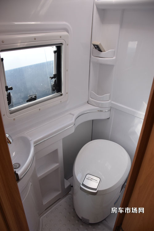 國六標準皮卡房車將上市，內部兩張大床，四驅可選自動擋