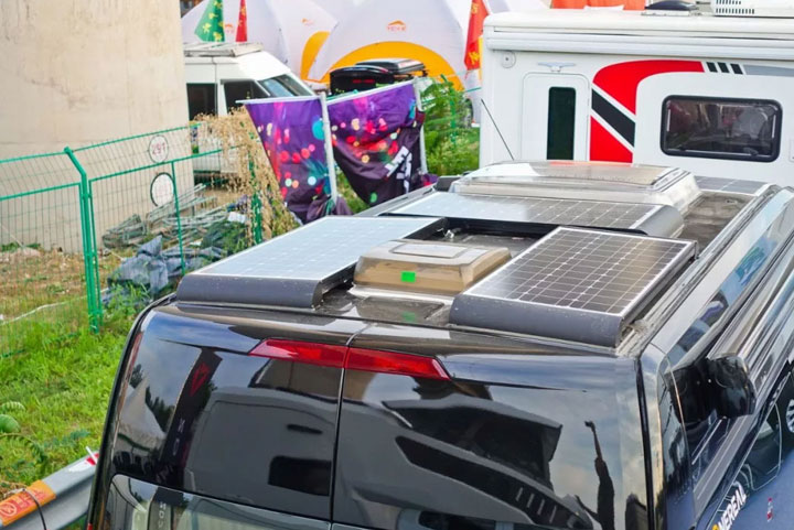 景宴睿535福特新全順自行式B型房車