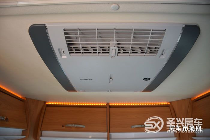 國六標(biāo)準(zhǔn)皮卡房車將上市，內(nèi)部?jī)蓮埓蟠玻尿?qū)可選自動(dòng)擋
