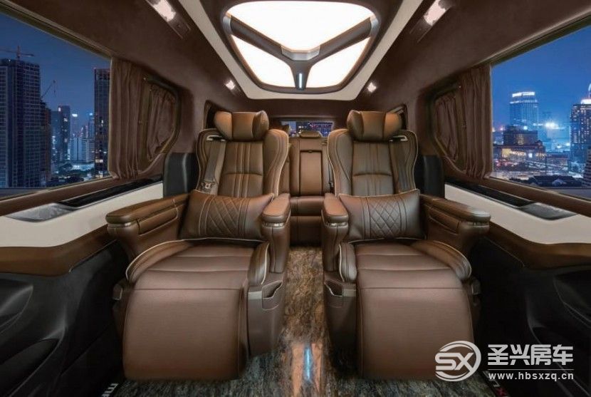 上汽大通MAXUSG20金騎士高頂商務(wù)車新勢力，騎士出征，金路恒通！e82f59ad46157bce7bba9ada8a6533b5