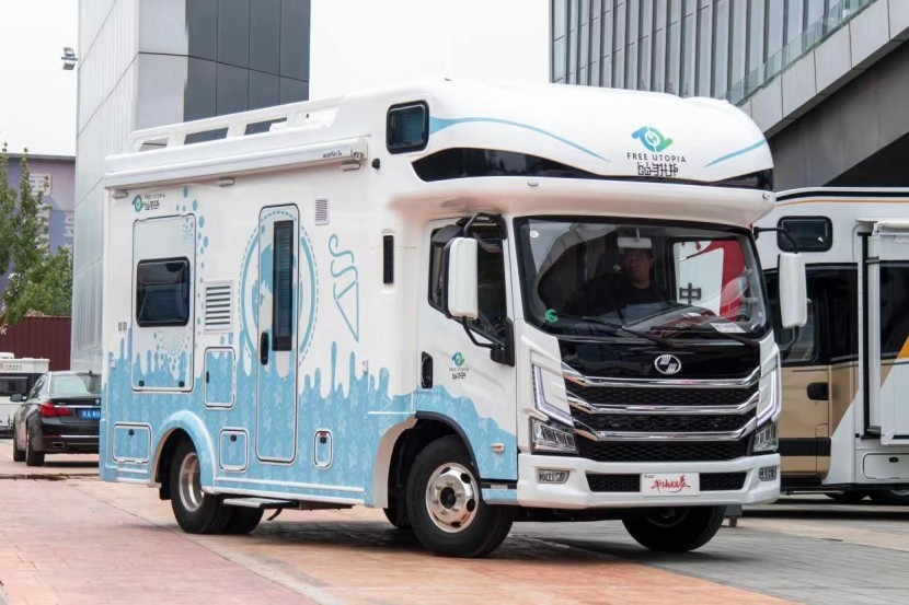 自由烏托邦冰淇淋房車，誰說賺錢與旅行不可兼得？