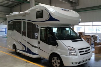 新世代全順C型房車(chē)
