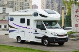 依維柯C型風(fēng)尚版房車