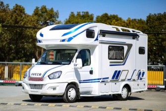 依維柯歐勝單拓展C型房車