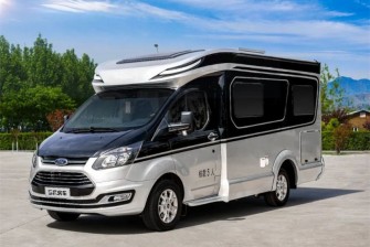 福特全順平頂C型房車