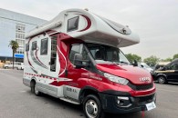 18年進(jìn)口依維柯中意雙拓展C型房車