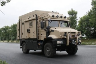 一汽解放·雪鷹升頂房車